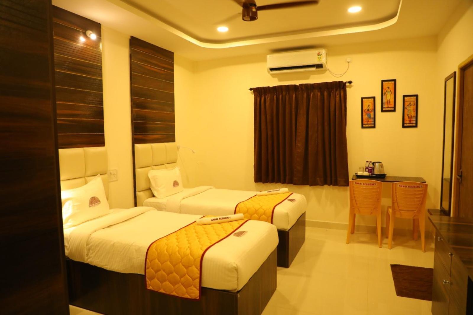 Hotel Annai Residency à Vellore Extérieur photo